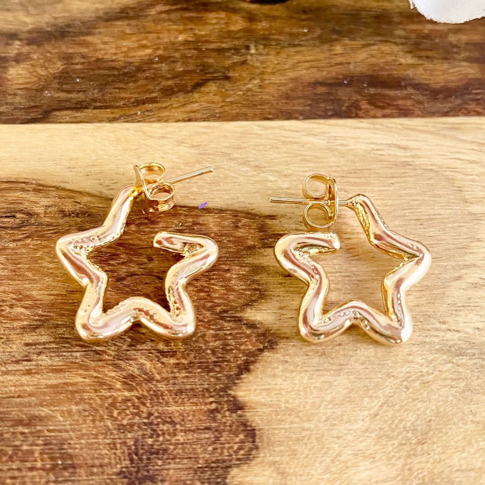 NEW 18K Gold Filled Star Hoop Earrings